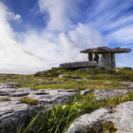 The Perfect Place * Ennis