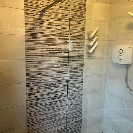 The Perfect Place * Ennis