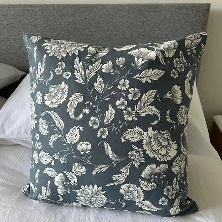 The Perfect Place * 恩尼斯